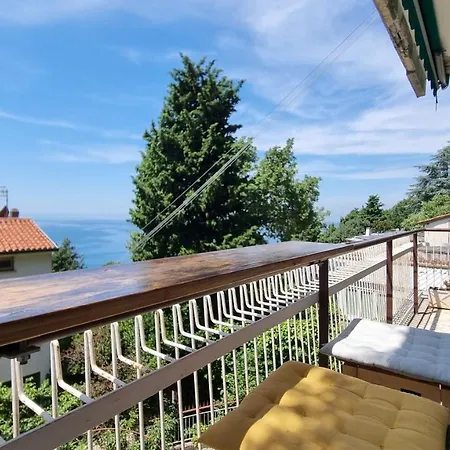 Sea Breeze - Barcola Apartment *